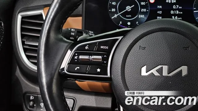 Kia Seltos New — Фото автомобиля 23