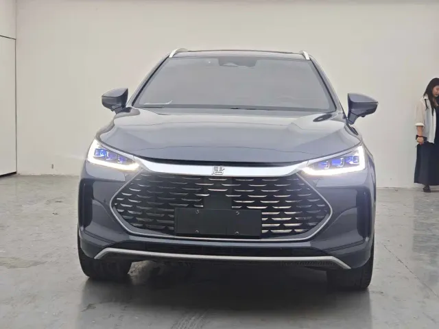 BYD Tang — Фото автомобиля 2