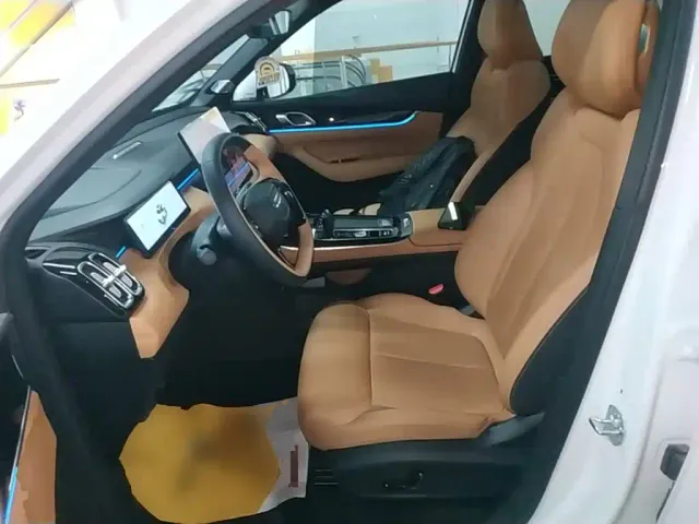 Geely Boyue L — Фото автомобиля 14