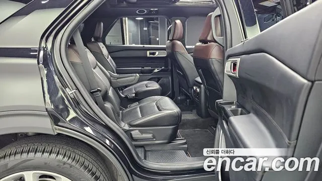 Ford Explorer Generation 6 — Фото автомобиля 11