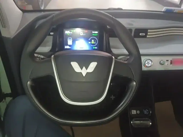 Wuling Hongguang Mini EV — Фото автомобиля 10
