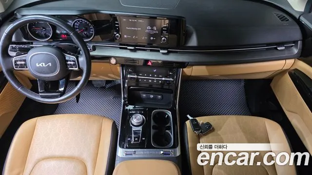 Kia Carnival Generation 4 — Фото автомобиля 10