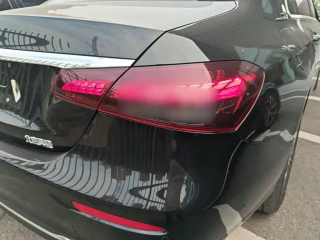 Mercedes-Benz E-Class — Фото автомобиля 7