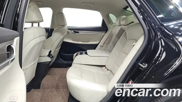 Hyundai Grandeur Новый Grandeur IG — Фото автомобиля 12
