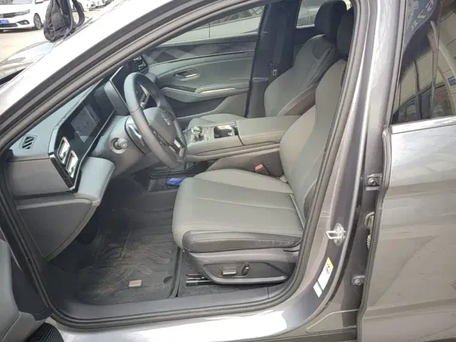 BYD Qin L — Фото автомобиля 14