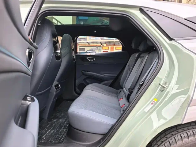 BYD Seal 06 GT — Фото автомобиля 12