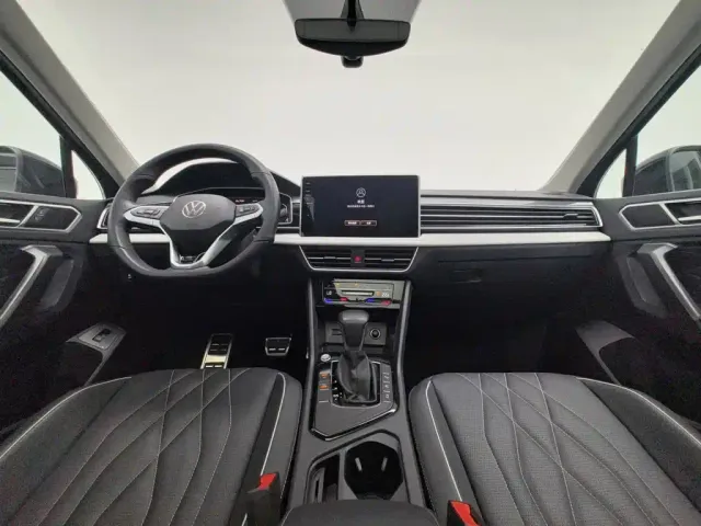 Volkswagen Tiguan L — Фото автомобиля 5
