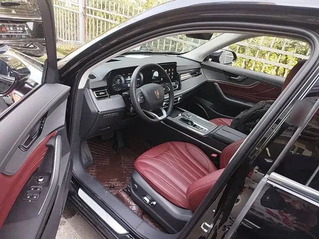 Hongqi HS5 — Фото автомобиля 15
