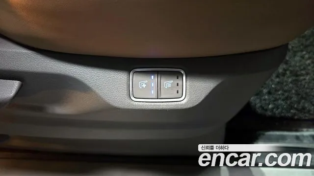 Hyundai Staria Staria 4WD Lounge 9 мест — Фото автомобиля 19