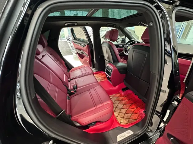 Porsche Cayenne — Фото автомобиля 15
