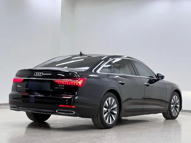Audi A6L — Фото автомобиля 5