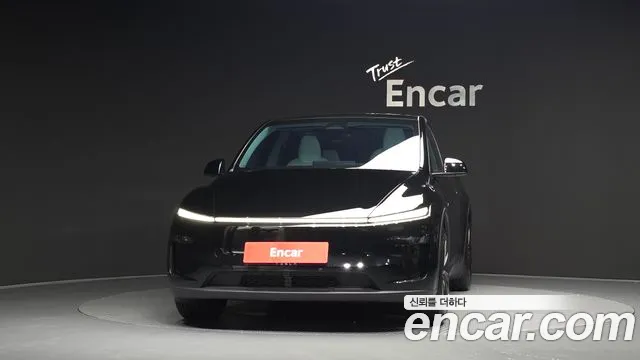 Tesla Model Y — Фото автомобиля 3