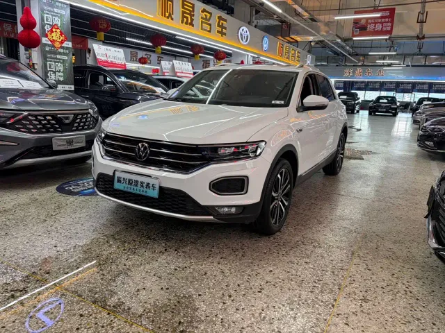 Фотография автомобиля — Volkswagen T-Roc
