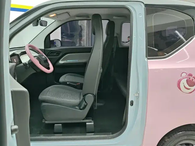 Wuling Hongguang Mini EV — Фото автомобиля 11
