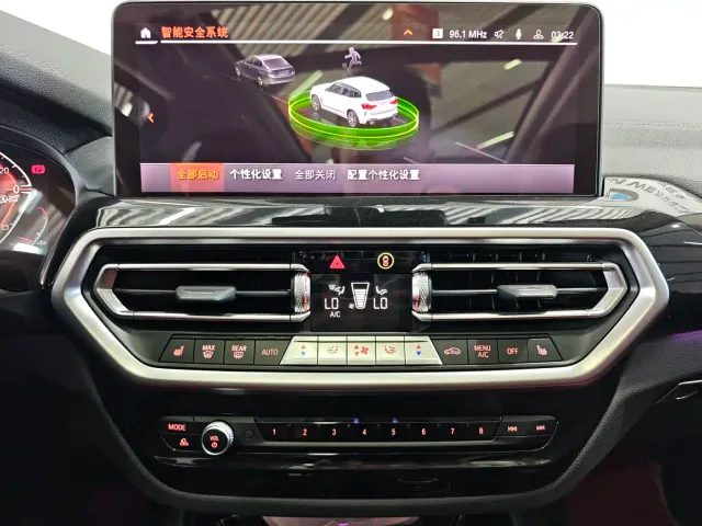 BMW X3 — Фото автомобиля 10