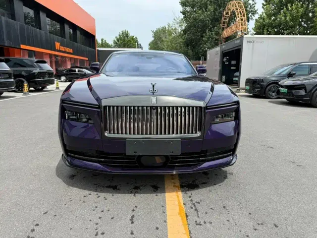 Rolls-Royce Spectre — Фото автомобиля 2