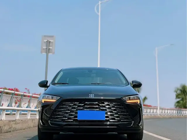 Buick Regal — Фото автомобиля 2
