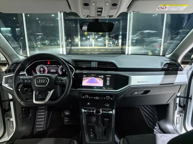 Audi Q3 — Фото автомобиля 11