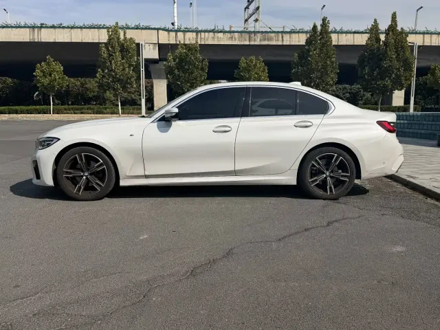 BMW 3 Series — Фото автомобиля 4