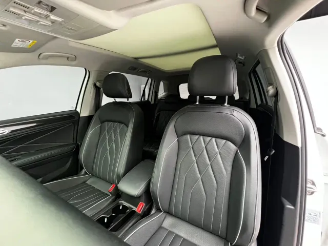 Volkswagen Tiguan L — Фото автомобиля 13