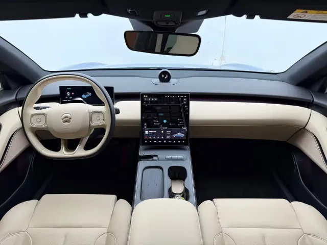 Nio ET5 — Фото автомобиля 15