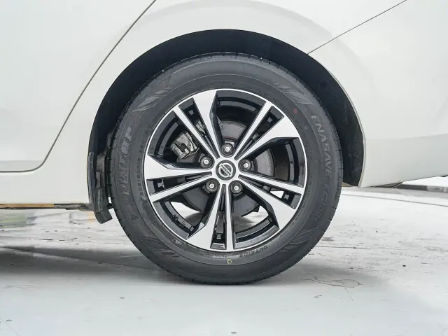 Nissan Sylphy — Фото автомобиля 28