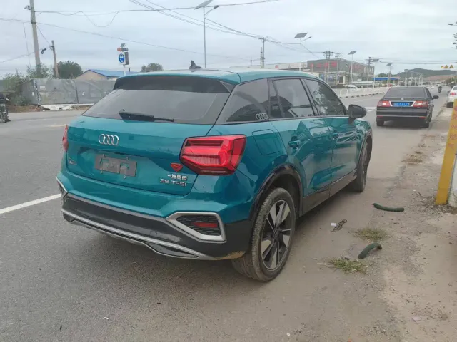 Audi Q2L — Фото автомобиля 4