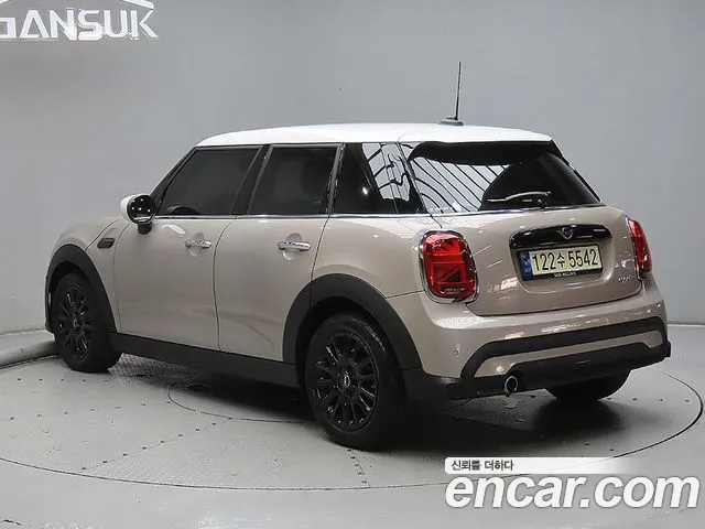 MINI Cooper — Фото автомобиля 3