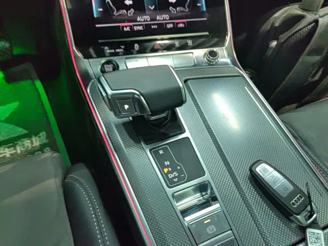 Audi A6L — Фото автомобиля 13