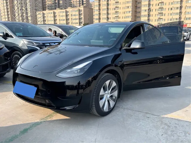 Фотография автомобиля — Tesla Model Y