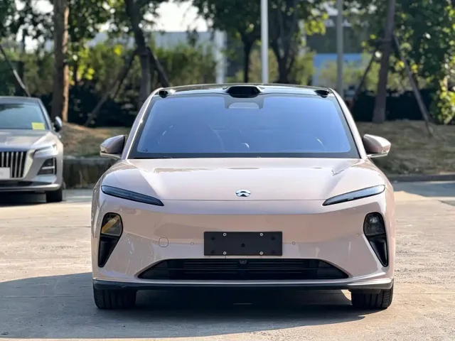 Nio ET5 — Фото автомобиля 3