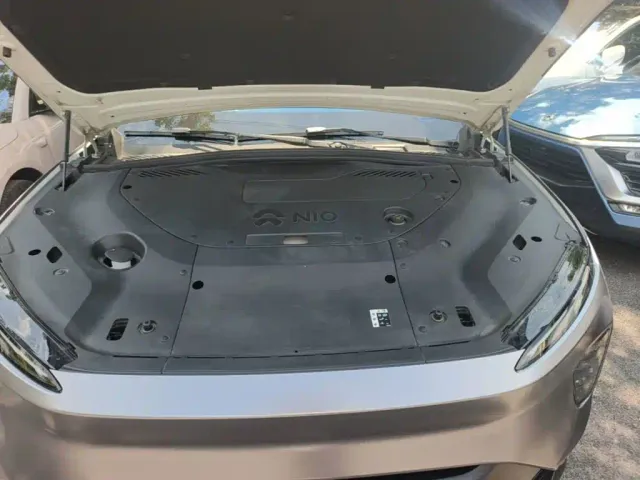 Nio ES8 — Фото автомобиля 19