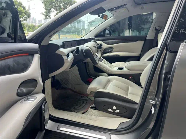 IM Motors LS6 — Фото автомобиля 4