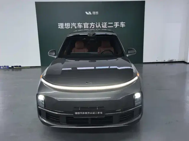Li Auto L9 — Фото автомобиля 2