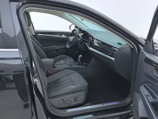 Volkswagen Passat — Фото автомобиля 8