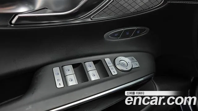 Genesis GV70 2.5T Бензин AWD — Фото автомобиля 26