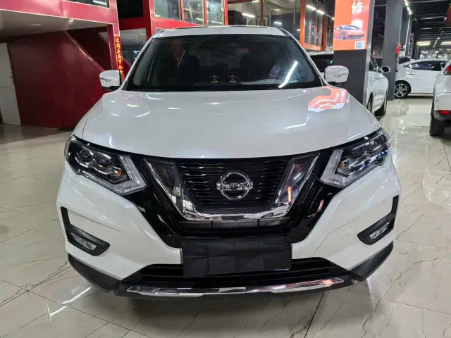 Nissan X-Trail — Фото автомобиля 2