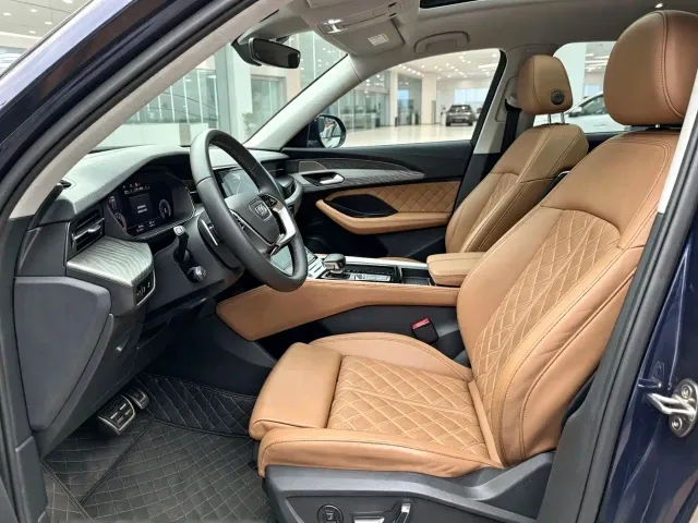 Audi Q6 — Фото автомобиля 13