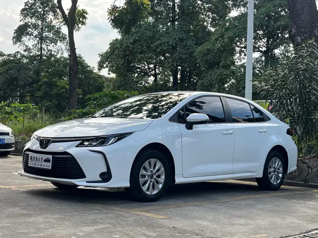 Фотография автомобиля — Toyota Corolla