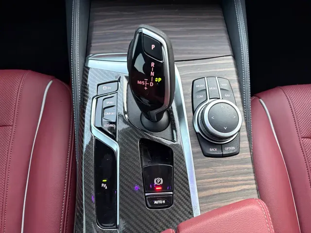BMW 5 Series — Фото автомобиля 15