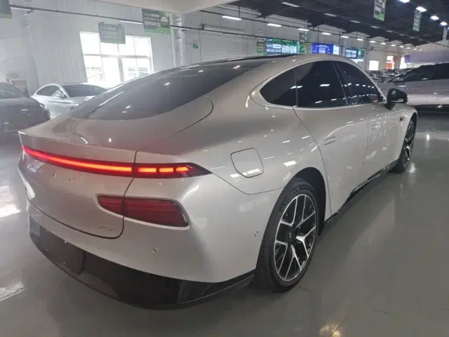 Xpeng P7 — Фото автомобиля 6