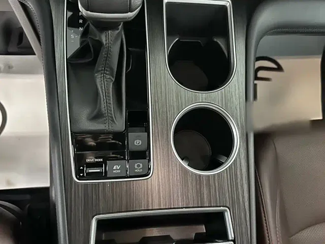 Toyota Granvia — Фото автомобиля 16
