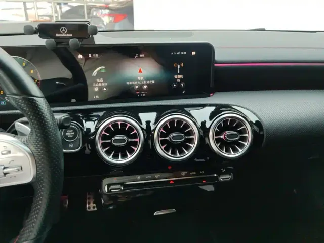 Mercedes-Benz CLA-Class — Фото автомобиля 13