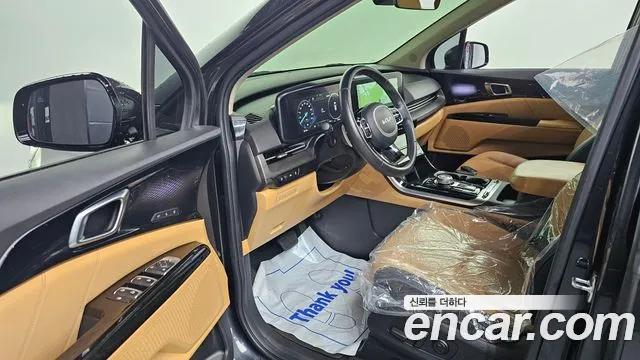 Kia Carnival Generation 4 — Фото автомобиля 10