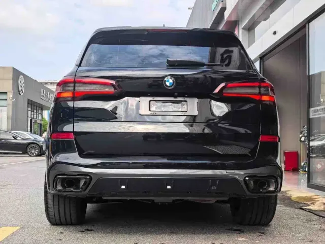 BMW X5 — Фото автомобиля 9