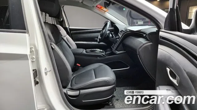 Hyundai Tucson Tucson (NX4) Дизель 2.0 2WD — Фото автомобиля 25