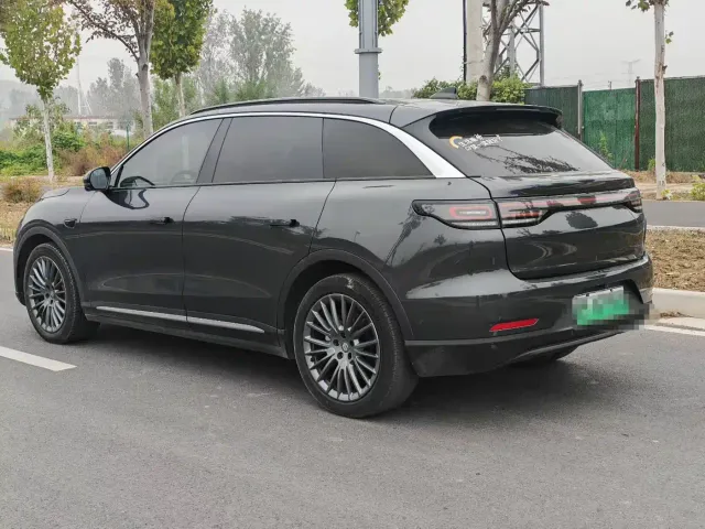 Leapmotor C11 — Фото автомобиля 6
