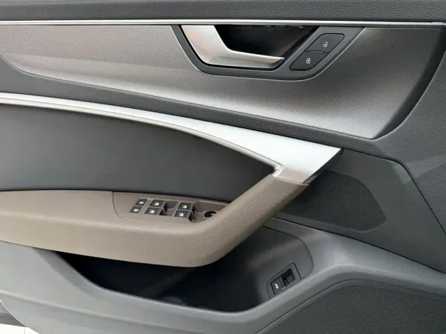 Audi A7L — Фото автомобиля 15