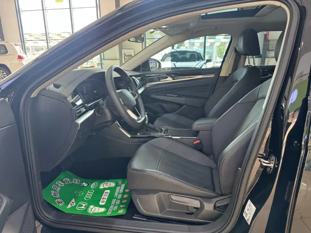 Volkswagen Passat — Фото автомобиля 4