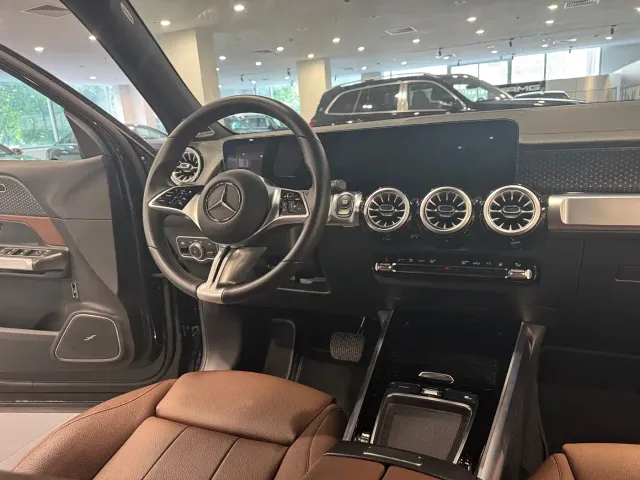 Mercedes-Benz EQB — Фото автомобиля 11